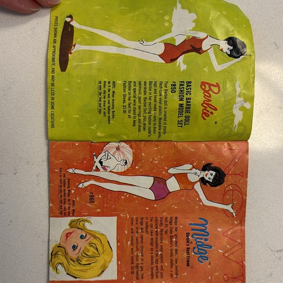 Vintage Barbie and Ken wardrobe booklet 1962 - Picture 2 of 7